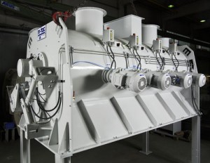 Horizontal batch mixer